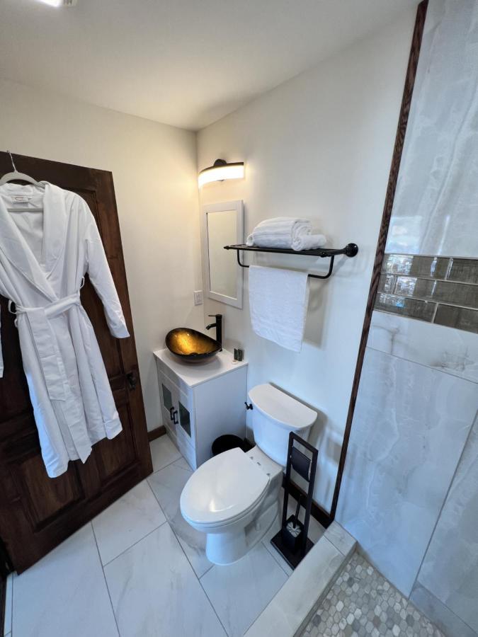 Monterey Inn מראה חיצוני תמונה