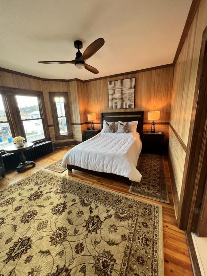 Monterey Inn מראה חיצוני תמונה