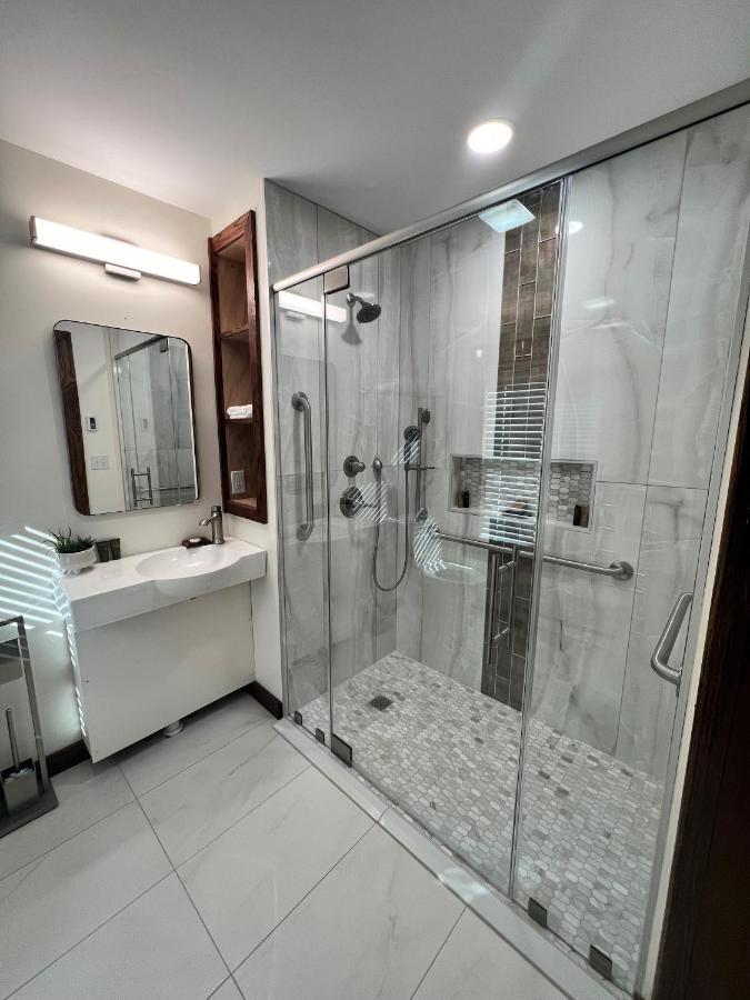 Monterey Inn מראה חיצוני תמונה